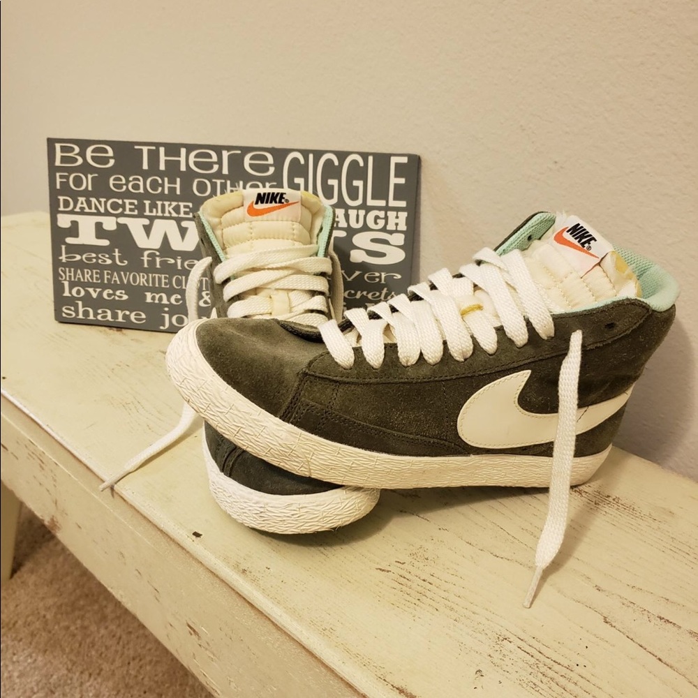 Nike blazer mid retro